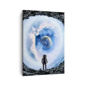 Bild auf Leinwand - Leinwandbild - Astronaut vor einer Weltraumlandschaft mit der Erde im Hintergrund - 50x70cm - Es ist nicht weit von zu Hause - Moderne Wanddekoration für Wohnzimmer und Schlafzimmer ARTTOR