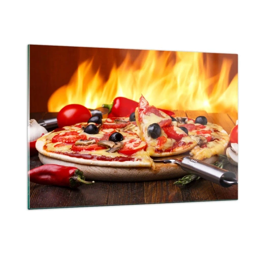 Glasbild - Bild auf glas - Pizza mit Oliven vor dem Hintergrund der Feuerflammen - 120x80cm - Aus Italien mit Liebe - Moderne Wanddekoration für Wohnzimmer und Schlafzimmer ARTTOR