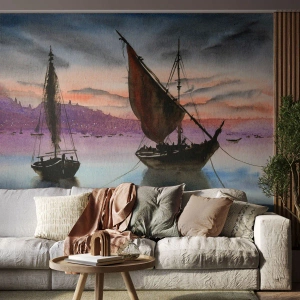 Fototapete Premium Canvas - Zwei Segelschiffe liegen in der Abenddämmerung auf ruhigem Wasser vor Anker - 100x70cm - Abend am Hafen - Moderne Wanddekoration für Wohnzimmer und Schlafzimmer ARTTOR