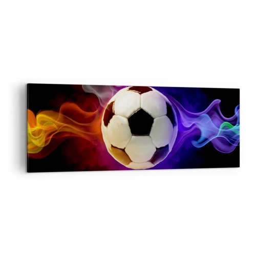 Bild auf Leinwand - Leinwandbild - Ein Fußball, umgeben von bunten Raucheffekten auf dunklem Hintergrund. - 140x50cm - Die magische Kraft des Spiels - Moderne Wanddekoration für Wohnzimmer und Schlafzimmer ARTTOR