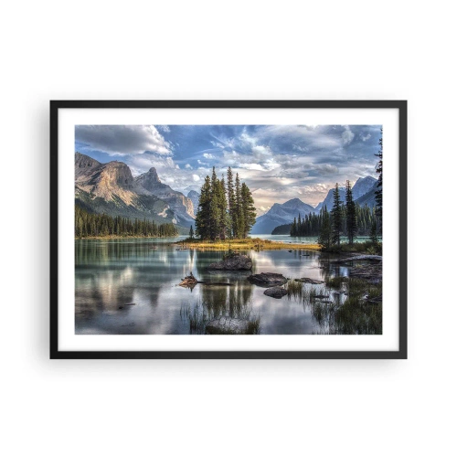 Poster in einem schwarzem Rahmen - Eine Berglandschaft mit einer Insel, umgeben von einem ruhigen See - 70x50cm - An dem tollen und sauberen Wasser ... - Moderne Wanddekoration für Wohnzimmer und Schlafzimmer ARTTOR