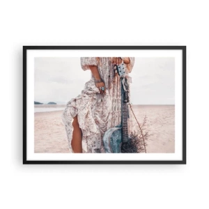 Poster in einem schwarzem Rahmen - Frau im Boho-Stil mit Gitarre am Strand - 70x50cm - Kinderblumen auf dem Weg - Moderne Wanddekoration für Wohnzimmer und Schlafzimmer ARTTOR