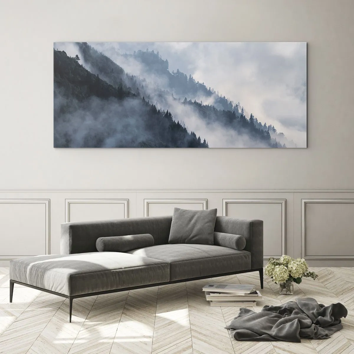 Glasbild - Bild auf glas - Nebel schwebt über den bewaldeten Berghängen in einer geheimnisvollen Landschaft - 120x50cm - Mystik der Berge - Moderne Wanddekoration für Wohnzimmer und Schlafzimmer ARTTOR