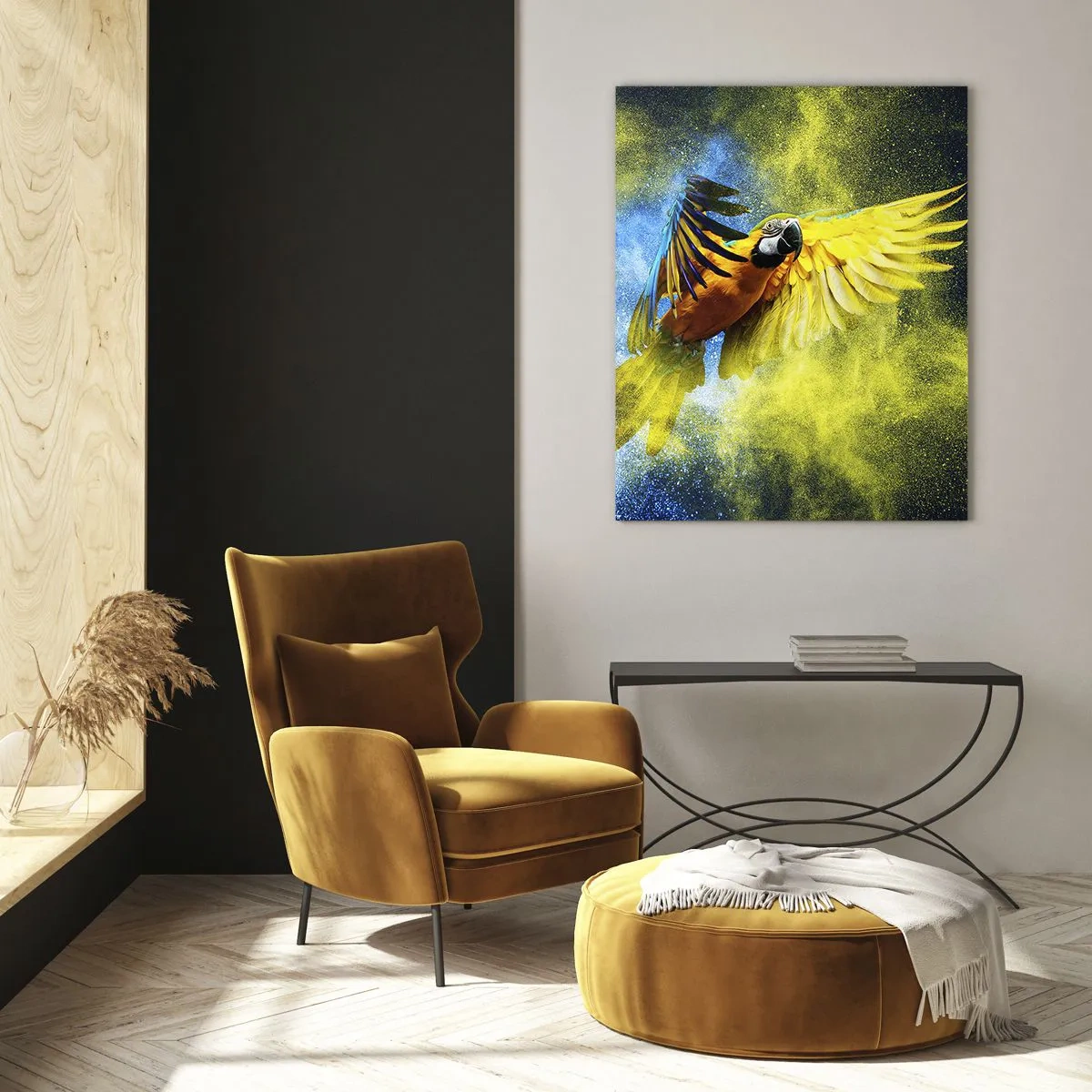 Glasbild - Bild auf glas - Ein Papagei im Flug vor einem Hintergrund aus farbenfrohen Explosionen in Gelb und Blau. - 80x120cm - Im blauen und goldenen Staub - Moderne Wanddekoration für Wohnzimmer und Schlafzimmer ARTTOR
