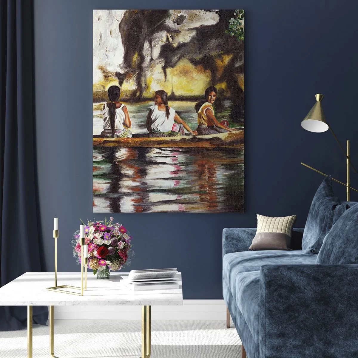 Glasbild - Bild auf glas - Frauen in einem Boot auf einem ruhigen Fluss mit malerischer Kulisse - 70x100cm - In einem polynesischen Paradies - Moderne Wanddekoration für Wohnzimmer und Schlafzimmer ARTTOR