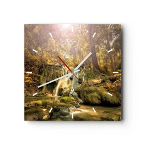 Wanduhr - Glasuhr - Ein Waldwasserfall in den Sonnenstrahlen, umgeben von Grün - 30x30cm - Waldkaskade im Grünen - Moderne Wanddekoration für Wohnzimmer und Schlafzimmer ARTTOR