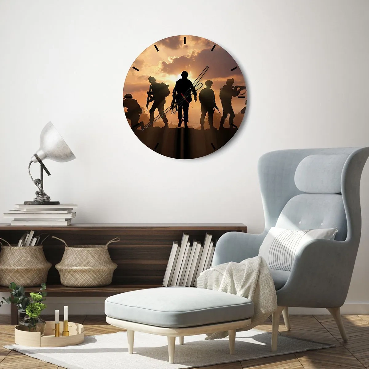 Wanduhr - Glasuhr - Silhouetten von Soldaten vor der untergehenden Sonne - 30x30cm - Waffenbrüder - Moderne Wanddekoration für Wohnzimmer, Küche und Schlafzimmer ARTTOR