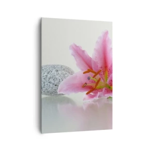Bild auf Leinwand - Leinwandbild - Rosa Lilienblüte mit Steinen auf hellem Hintergrund - 70x100cm - Eine Studie in Pink, Grau und Weiß - Moderne Wanddekoration für Wohnzimmer und Schlafzimmer ARTTOR