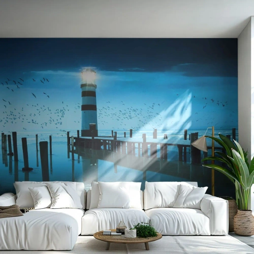 Fototapete Premium Canvas - Und du hast keine Angst vor der Dunkelheit - Landschaft, Leuchtturm, Holzbrücke - 250x175 cm