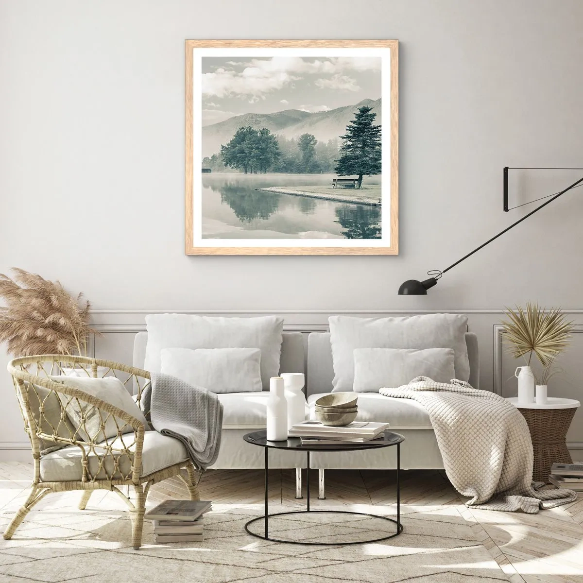 Poster in einem Rahmen aus heller Eiche - Der See schläft noch - 50x50 cm