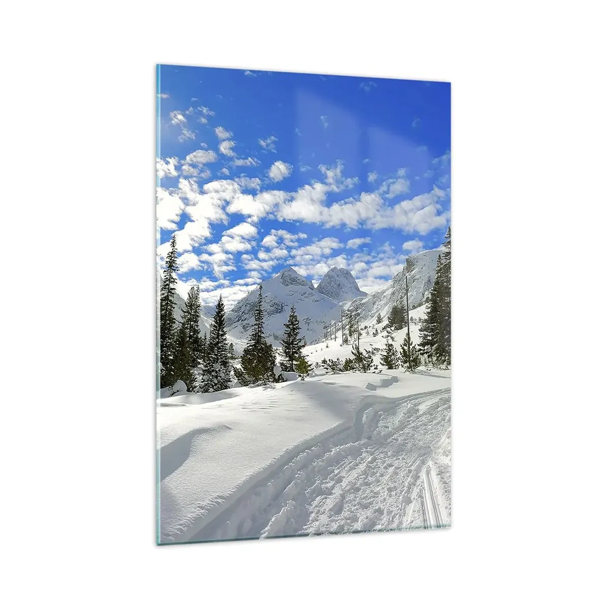 Glasbild - Bild auf glas - Winterliche Berglandschaft mit Wald und Weg im Schnee - 80x120cm - Im Schnee und in der Sonne - Moderne Wanddekoration für Wohnzimmer und Schlafzimmer ARTTOR