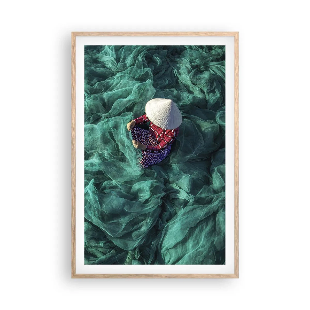 Poster in einem Rahmen aus heller Eiche - In einem Meer aus Netzen - 61x91 cm