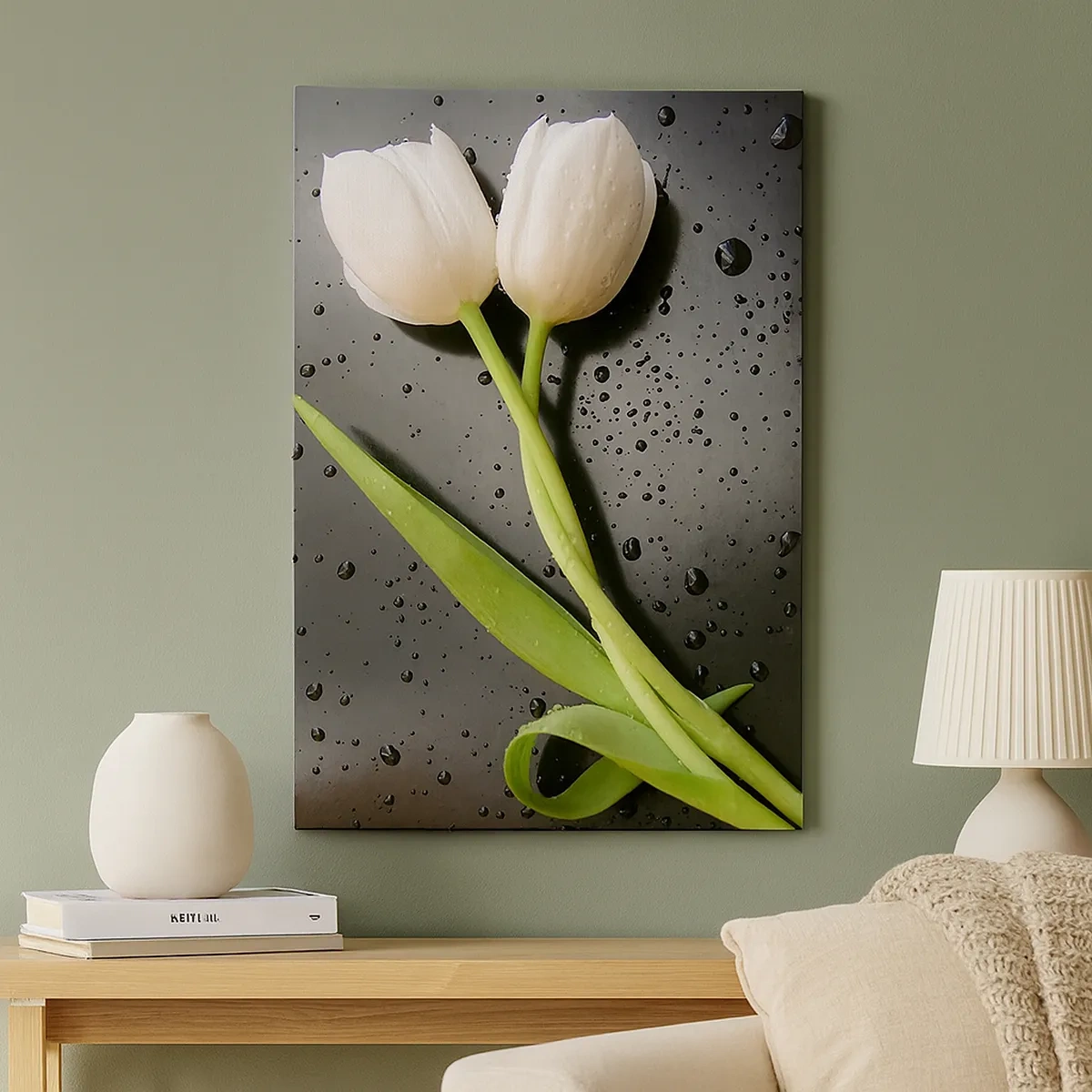 Bild auf Leinwand - Leinwandbild - Weiße Tulpen auf schwarzem Hintergrund mit Wassertropfen - 50x70cm - Frühlingsgewebe - Moderne Wanddekoration für Wohnzimmer und Schlafzimmer ARTTOR