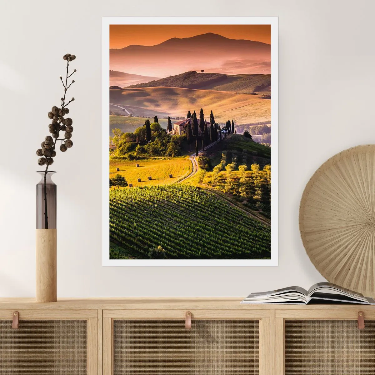Poster - Toskanische Landschaft mit Weinbergen bei Sonnenuntergang - 50x70cm - Arkadien - die toskanische Landschaft - Moderne Wanddekoration für Wohnzimmer und Schlafzimmer ARTTOR