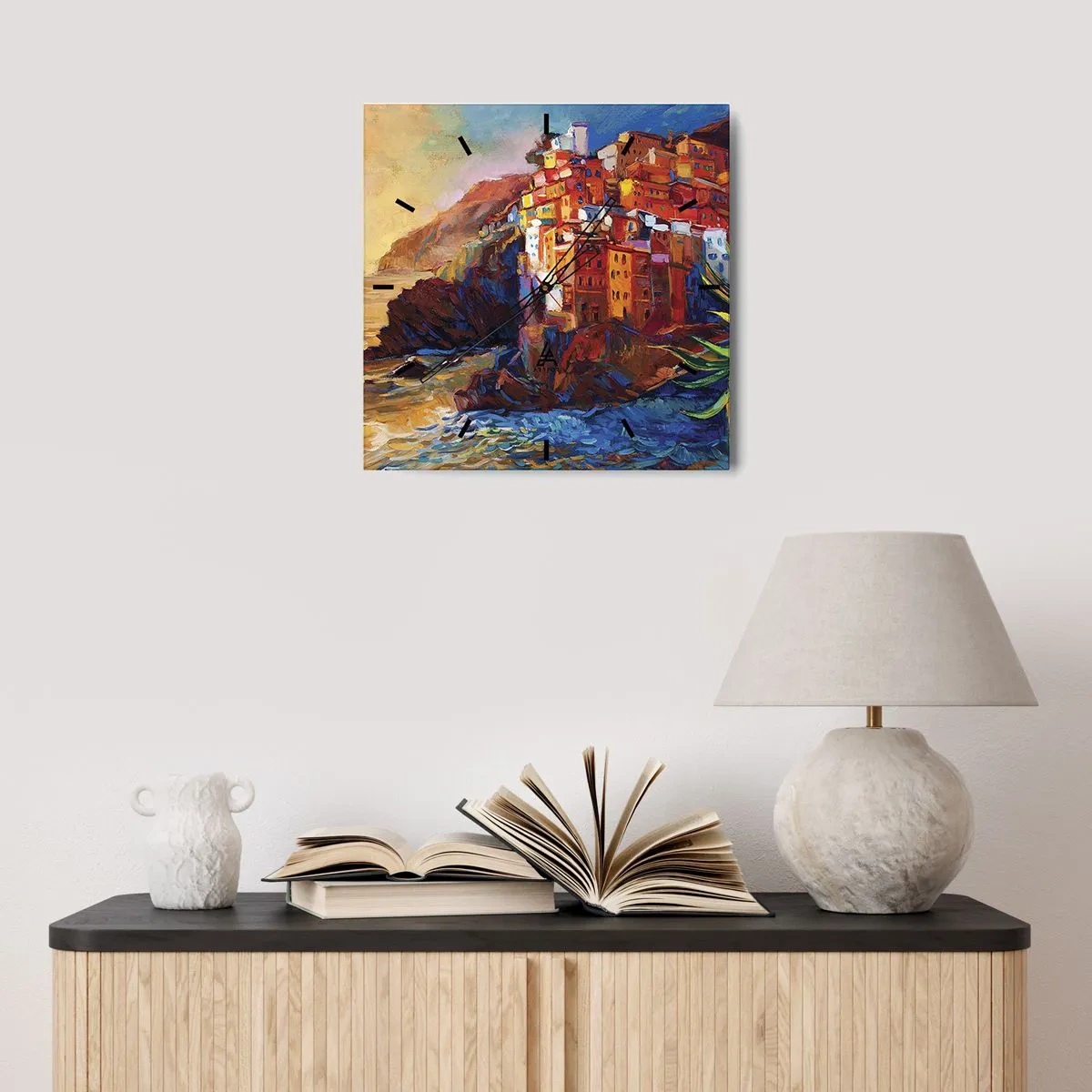 Wanduhr - Glasuhr - Bunte Häuser auf einer Klippe über dem Meer - 30x30cm - Italienische Atmosphäre - Moderne Wanddekoration für Wohnzimmer und Schlafzimmer ARTTOR