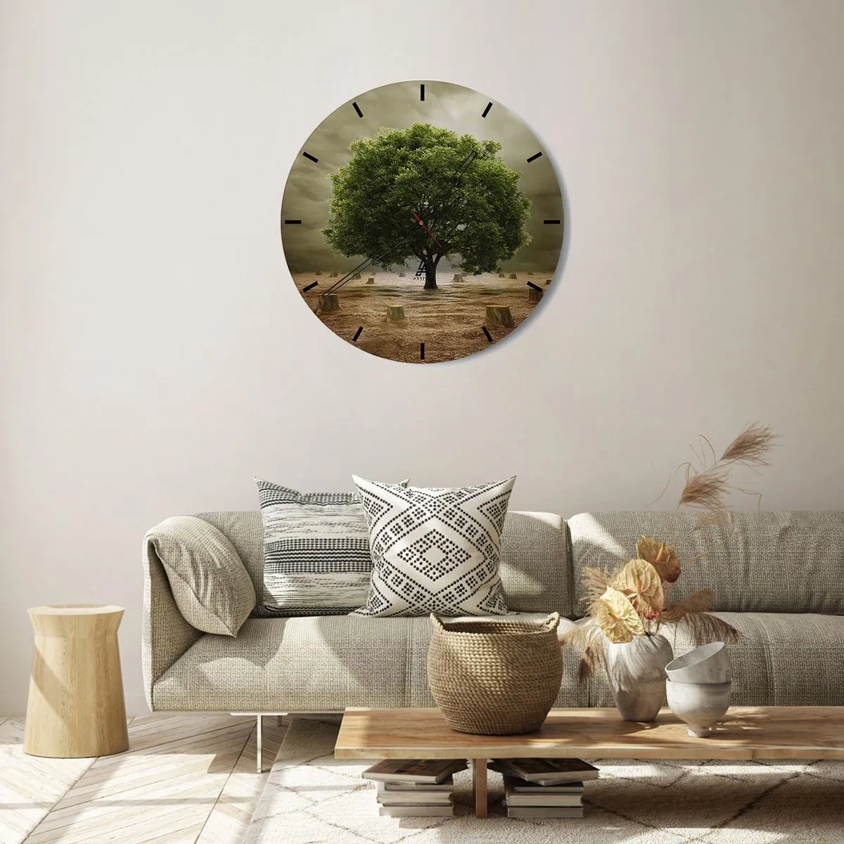 Wanduhr - Glasuhr - Ein Baum, umgeben von Baumstümpfen vor einem stürmischen Himmel - 30x30cm - Alle Hoffnung - Moderne Wanddekoration für Wohnzimmer, Küche und Schlafzimmer ARTTOR