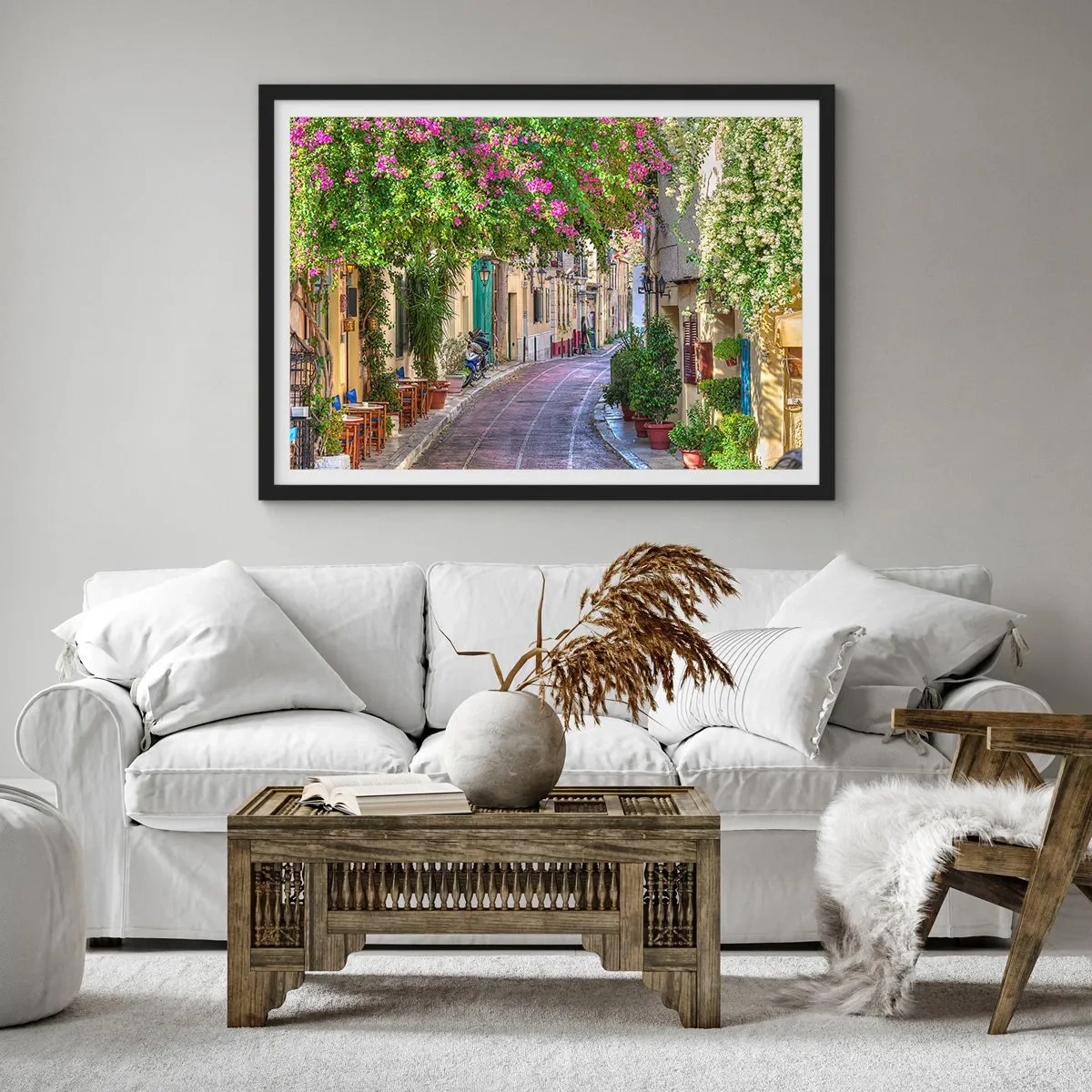 Poster in einem schwarzem Rahmen - Blühende Gasse - 40x30 cm