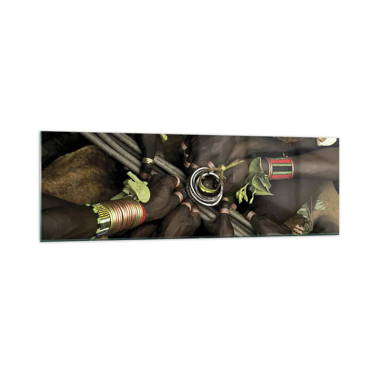 Glasbild - Bild auf glas - Traditionelle Handarmbänder in einer Gruppe von Händen - 160x50cm - Wir sind zusammen - Moderne Wanddekoration für Wohnzimmer und Schlafzimmer ARTTOR