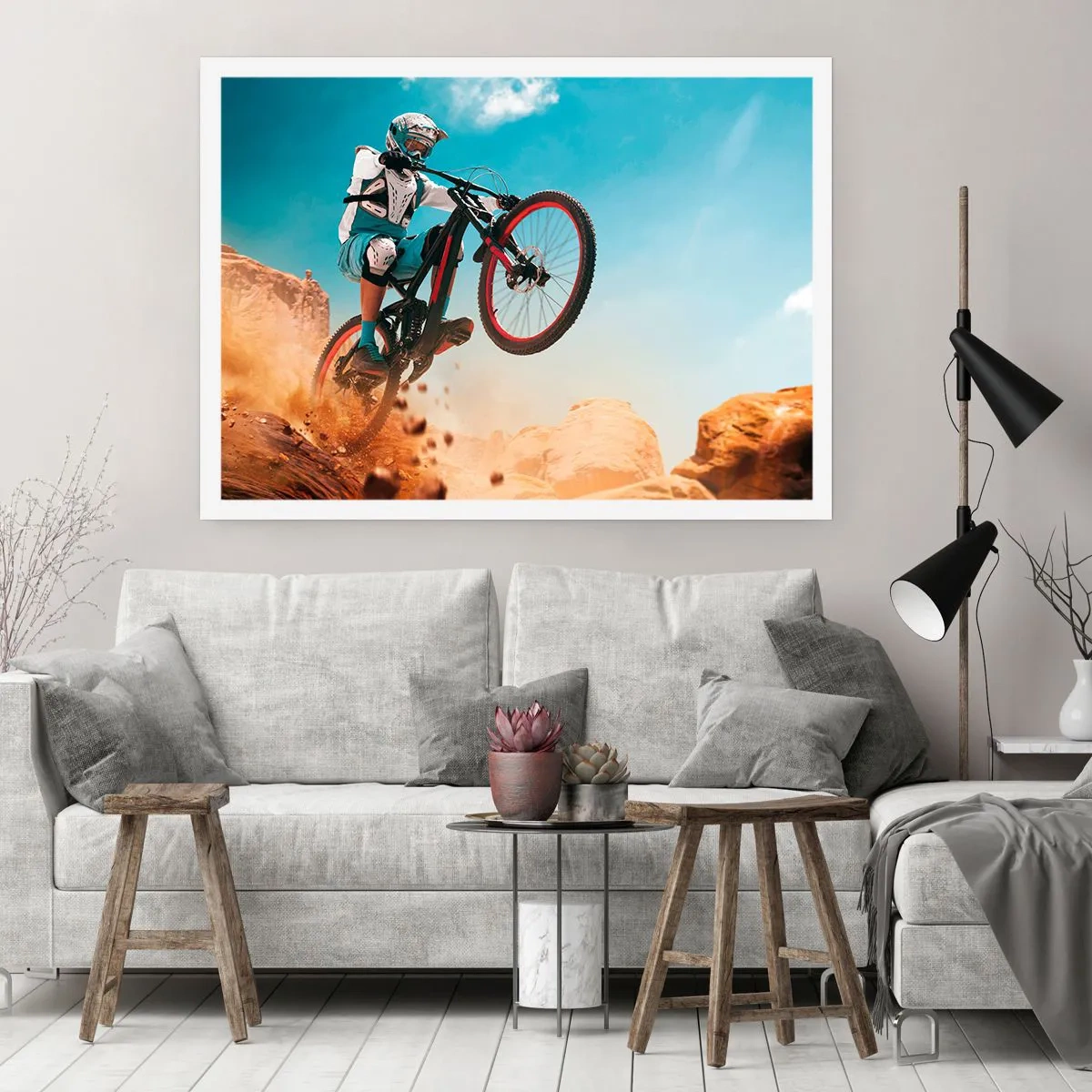 Poster - Ein Mountainbiker macht einen Sprung vor einer Felskulisse - 100x70cm - Fahrrad-Wahnsinn-Dämon - Moderne Wanddekoration für Wohnzimmer und Schlafzimmer ARTTOR