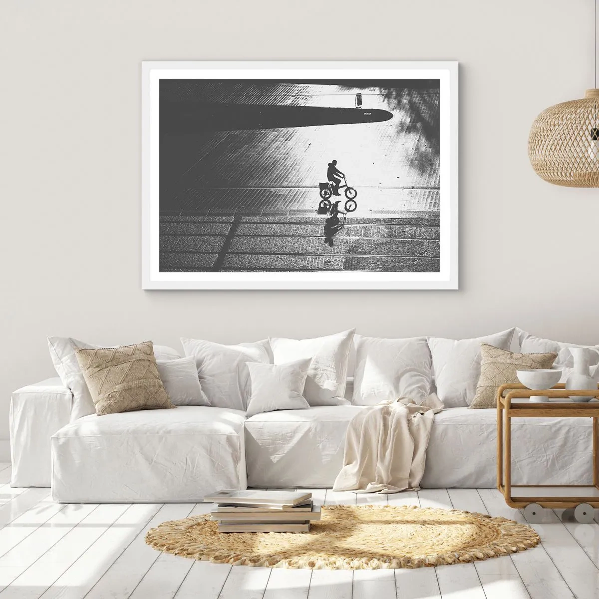 Poster in einem weißen Rahmen - Vor sich hin durch die Stadt - 91x61 cm