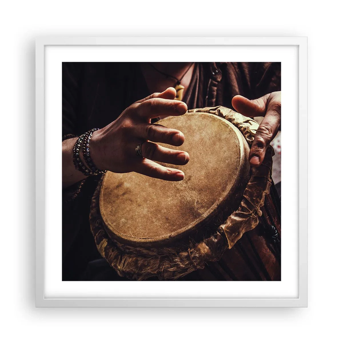 Poster in einem weißen Rahmen - Im Rhythmus des Herzens - 50x50 cm