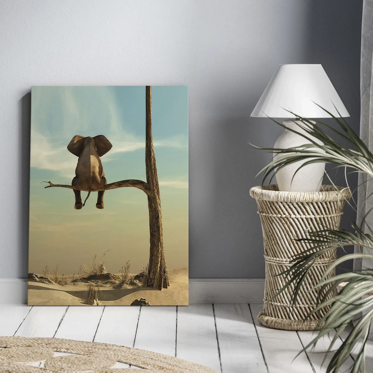Bild auf Leinwand - Leinwandbild - Ein Elefant sitzt auf einem Ast und blickt auf eine Wüstenlandschaft - 50x70cm - Neuer Blickwinkel - Moderne Wanddekoration für Wohnzimmer und Schlafzimmer ARTTOR