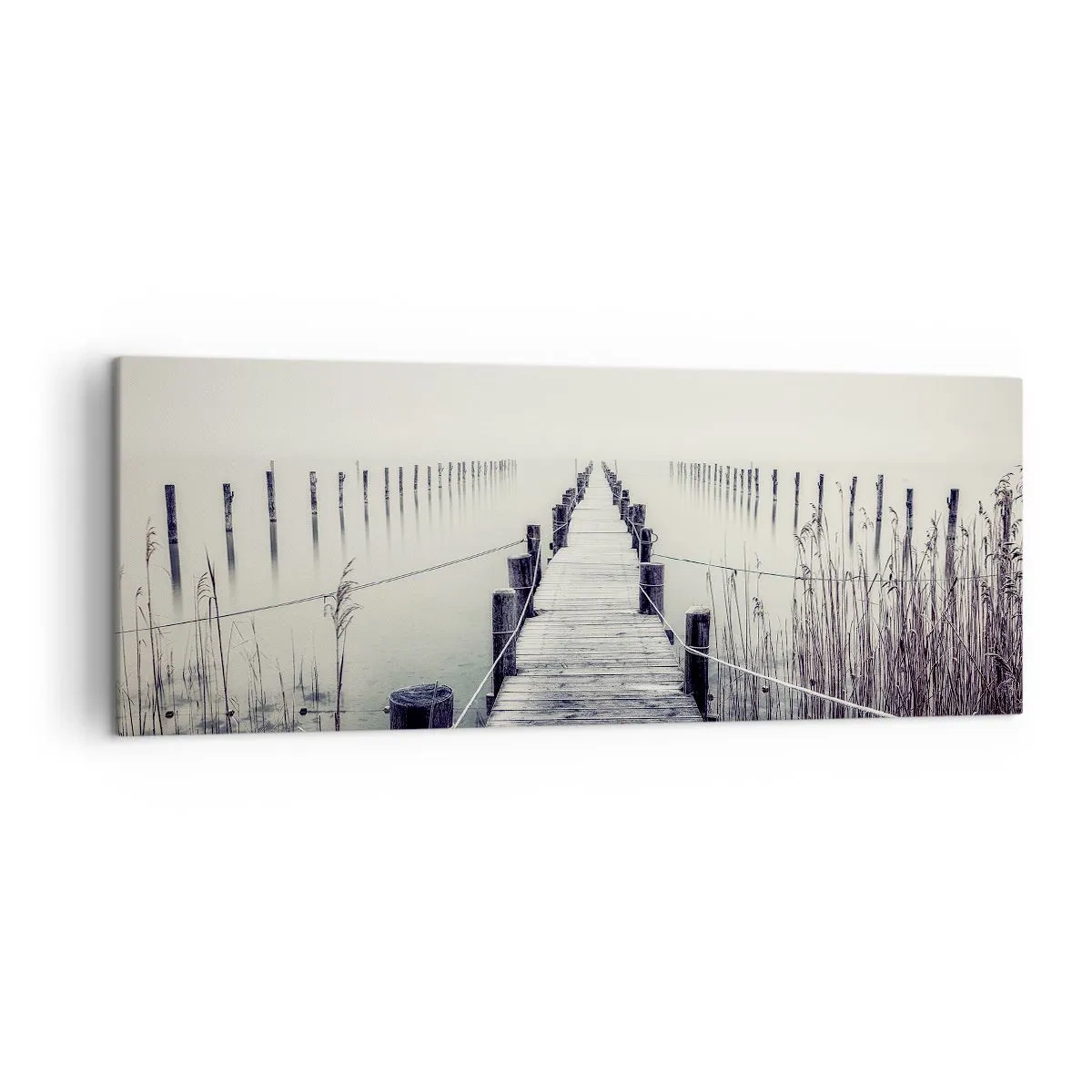 Bild auf Leinwand - Leinwandbild - Eine Holzbrücke, die in einen nebligen Raum führt - 140x50cm - Tauchen Sie in Ruhe ein - Moderne Wanddekoration für Wohnzimmer und Schlafzimmer ARTTOR
