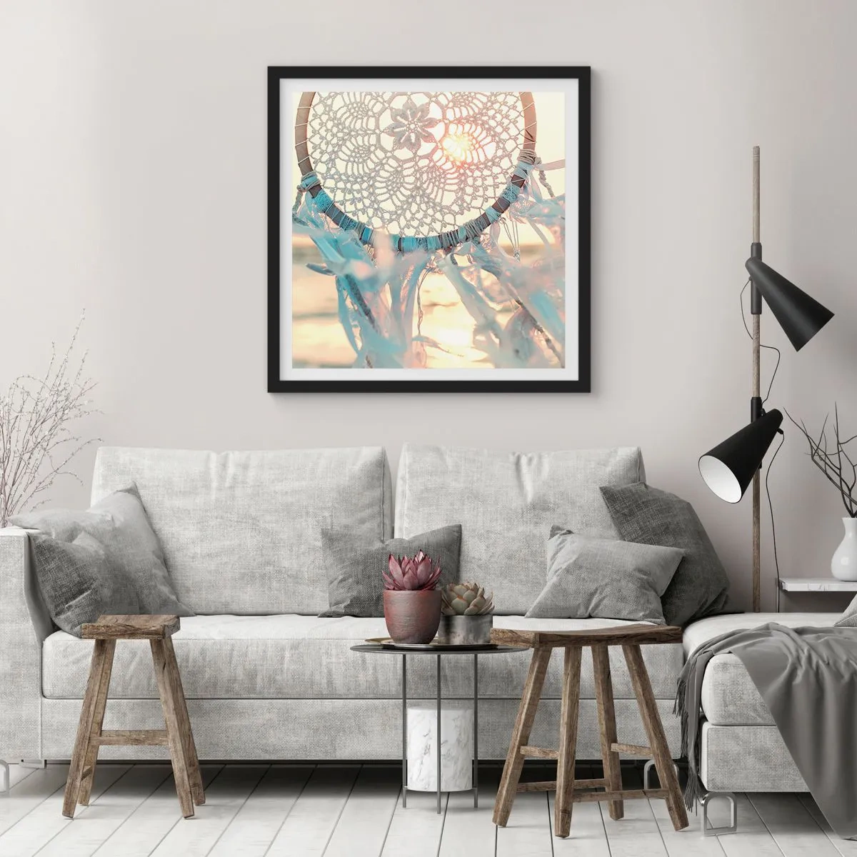 Poster in einem schwarzem Rahmen - Totem aus Spitze - 50x50 cm