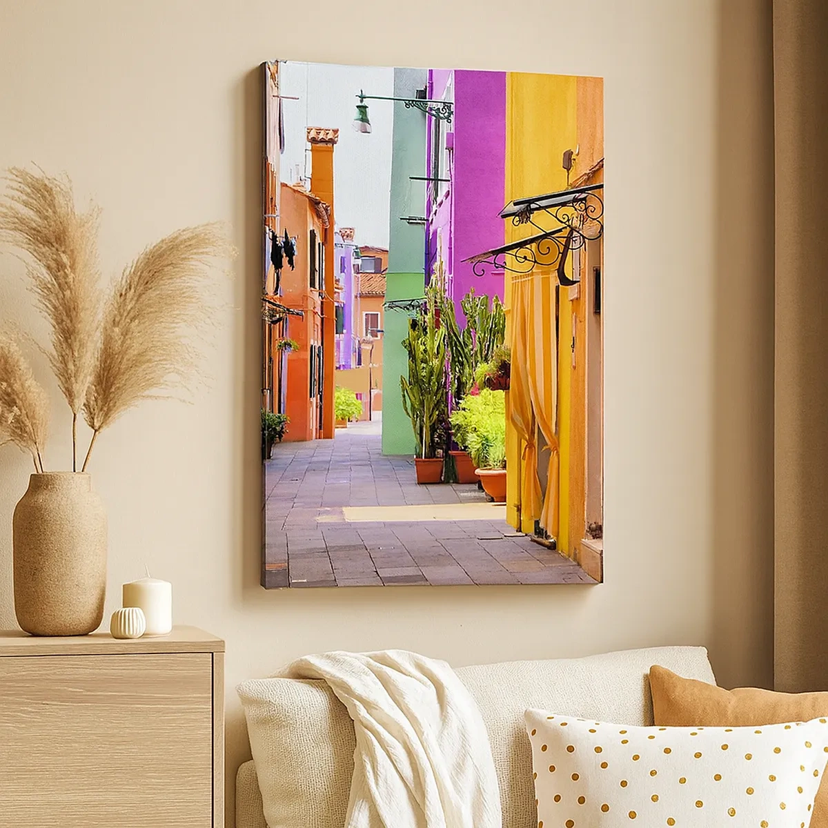 Bild auf Leinwand - Leinwandbild - Eine bunte Straße mit Mietshäusern in hellen Farbtönen - 50x70cm - Regenbogengasse - Moderne Wanddekoration für Wohnzimmer und Schlafzimmer ARTTOR