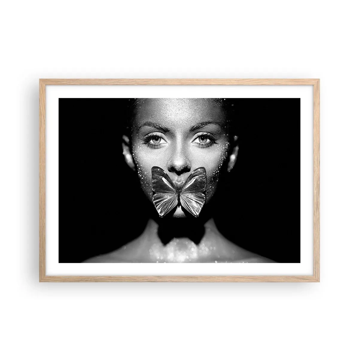 Poster in einem Rahmen aus heller Eiche - Schmetterlingskuss - 70x50 cm