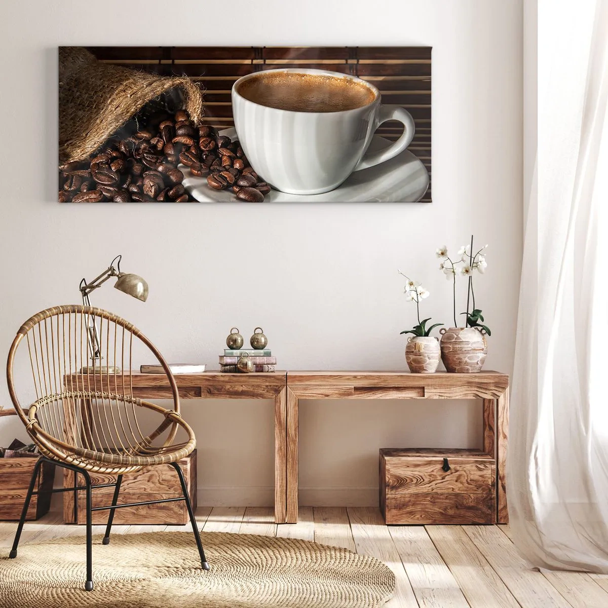 Bild auf Leinwand - Leinwandbild - Eine Tasse Kaffee mit Bohnen auf Bambus-Hintergrund - 160x50cm - Die Schwärze von Kohle, die Klarheit von Bernstein - Moderne Wanddekoration für Wohnzimmer und Schlafzimmer ARTTOR