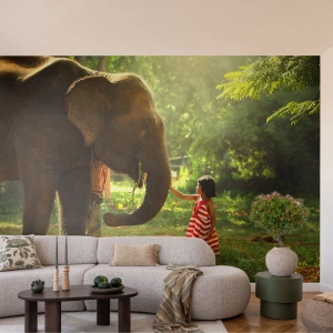 Fototapete Premium Canvas - Die Stärke der Freundschaft - Tiere, Elefant, Mädchen - 300x210 cm