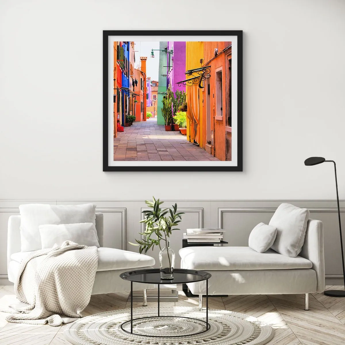 Poster in einem schwarzem Rahmen - Regenbogengasse - 60x60 cm