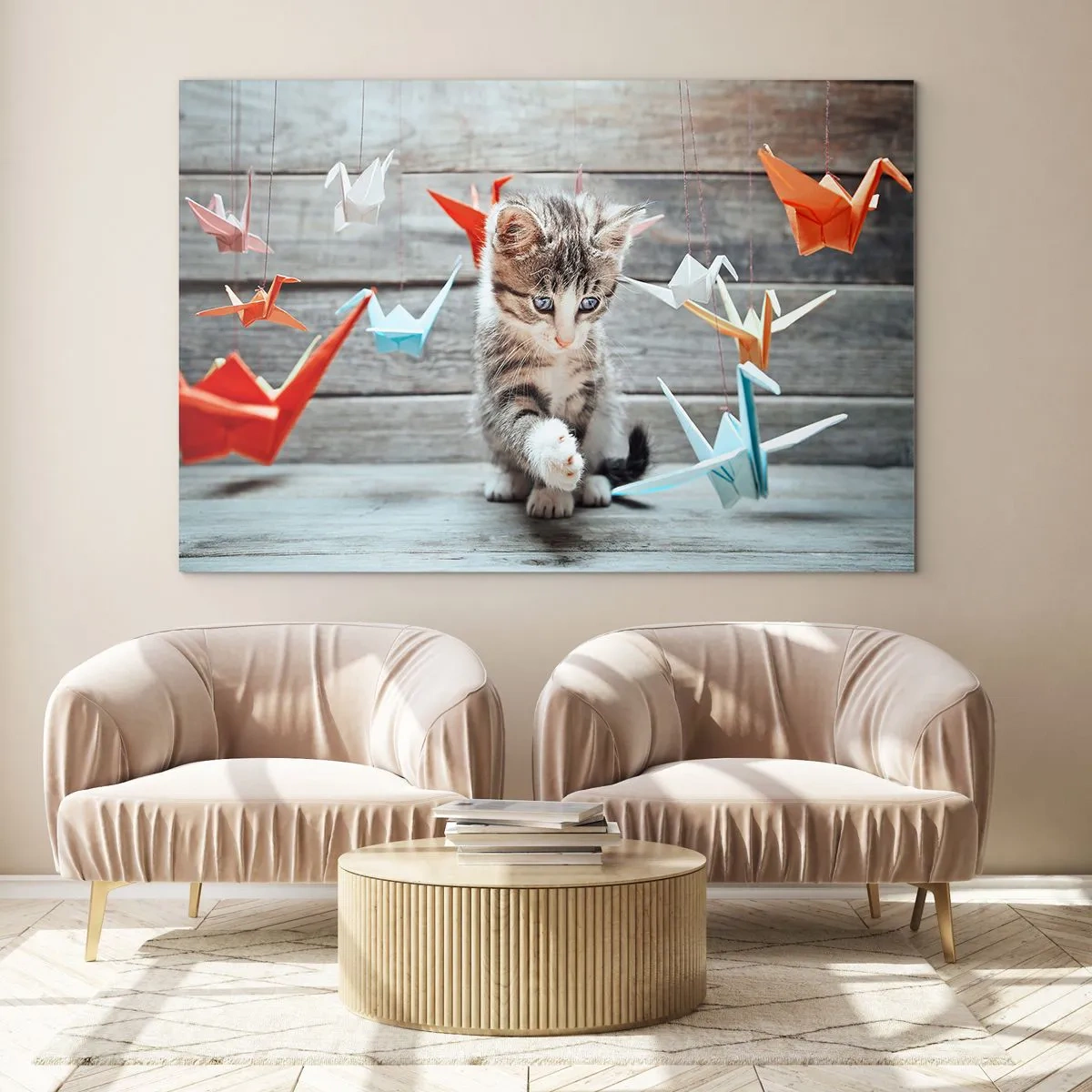Glasbild - Bild auf glas - Eine Katze spielt mit bunten Origami-Kranichen - 100x70cm - Erste Stunde - Moderne Wanddekoration für Wohnzimmer und Schlafzimmer ARTTOR