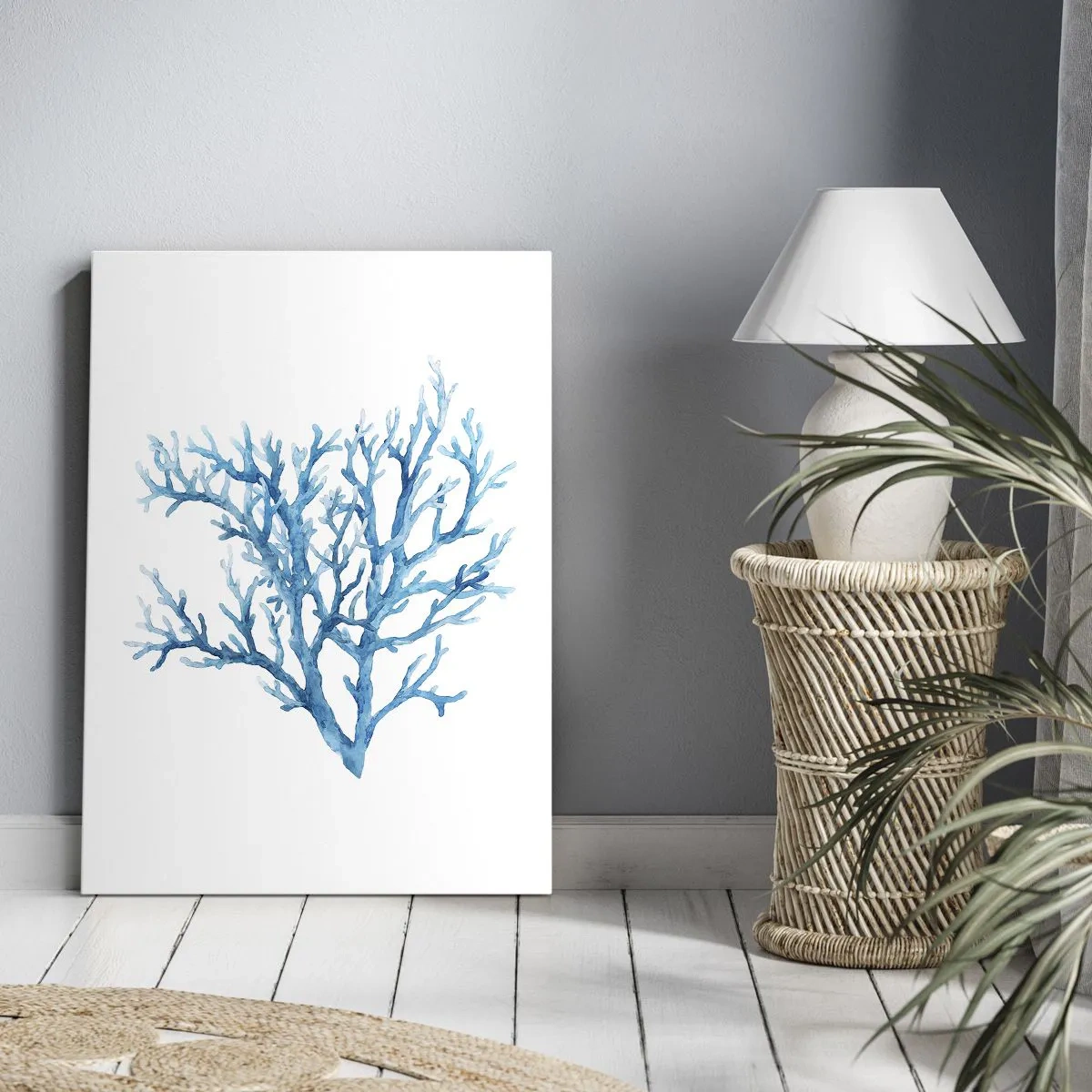 Bild auf Leinwand - Leinwandbild - Blaue Koralle auf weißem Hintergrund mit minimalistischem Flair - 50x70cm - Nautisches Filigran - Moderne Wanddekoration für Wohnzimmer und Schlafzimmer ARTTOR