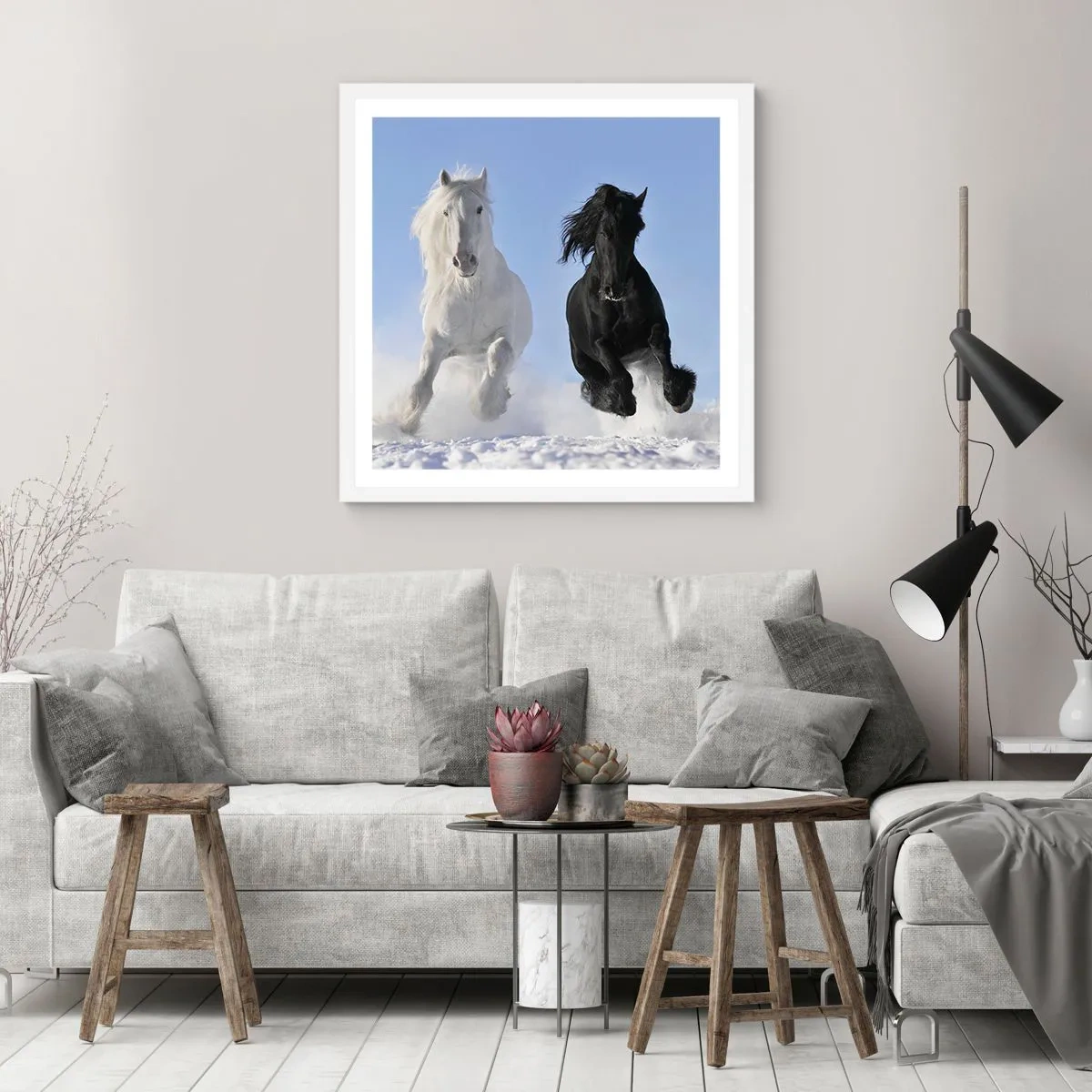 Poster in einem weißen Rahmen - Schwarz-Weiß-Galopp - 30x30 cm