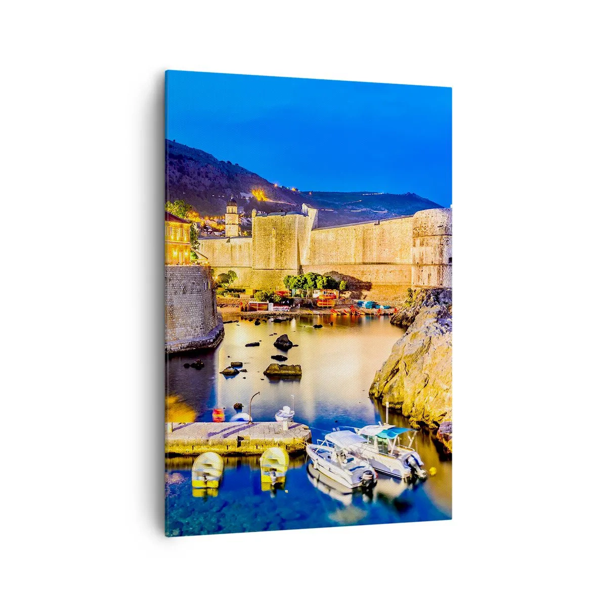 Bild auf Leinwand - Leinwandbild - Ein malerischer Hafen bei Nacht mit beleuchteten Gebäuden - 70x100cm - Beleuchtete Nacht an der Adria - Moderne Wanddekoration für Wohnzimmer und Schlafzimmer ARTTOR