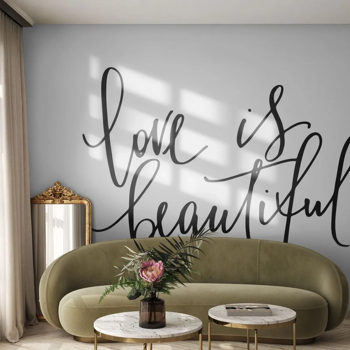 Fototapete Premium Sand - Das Zitat „Liebe ist schön“ in eleganter Handschrift auf weißem Hintergrund - 100x70cm - Lies und wiederhol - Moderne Wanddekoration für Wohnzimmer und Schlafzimmer ARTTOR