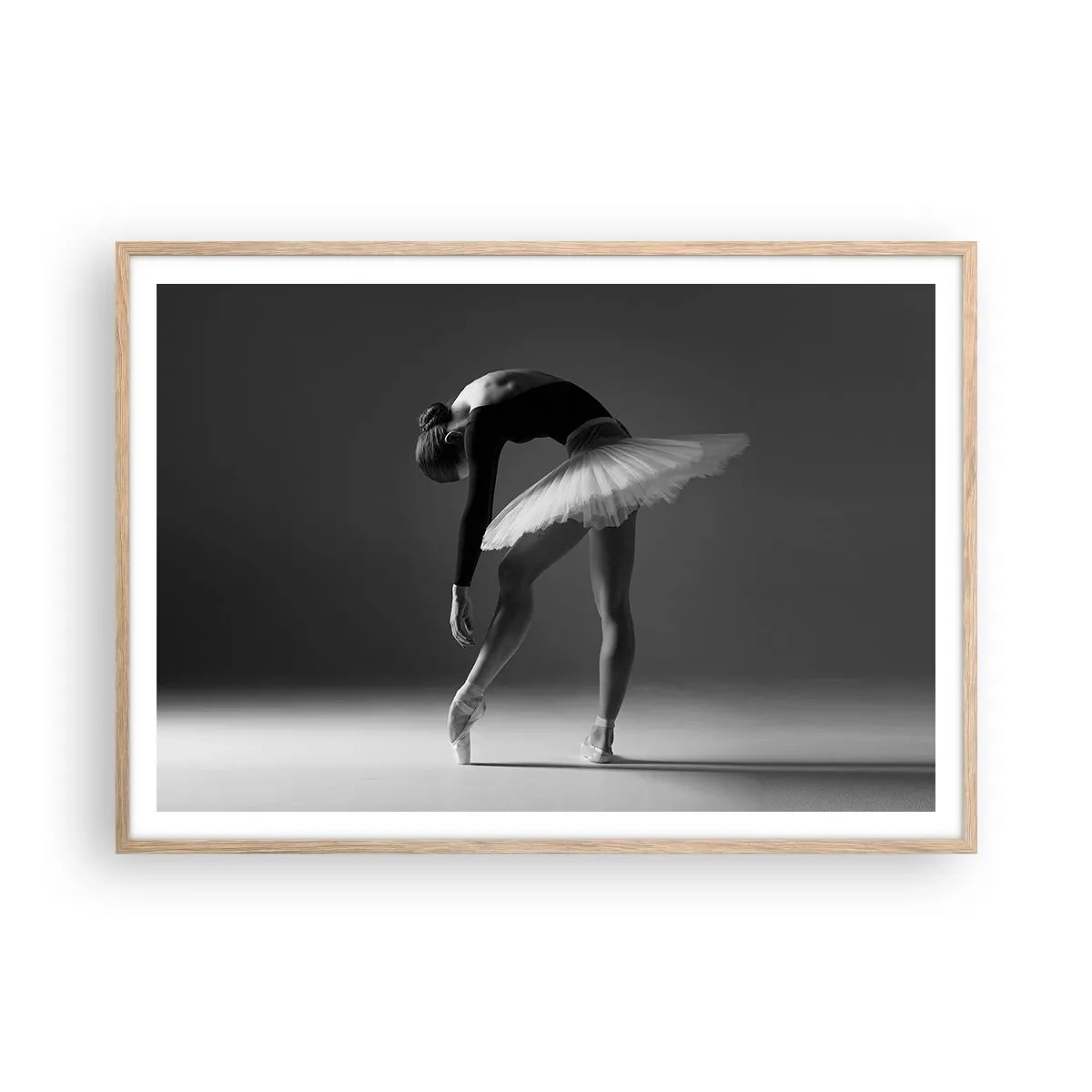 Poster in einem Rahmen aus heller Eiche - Bella Ballerina - 100x70 cm