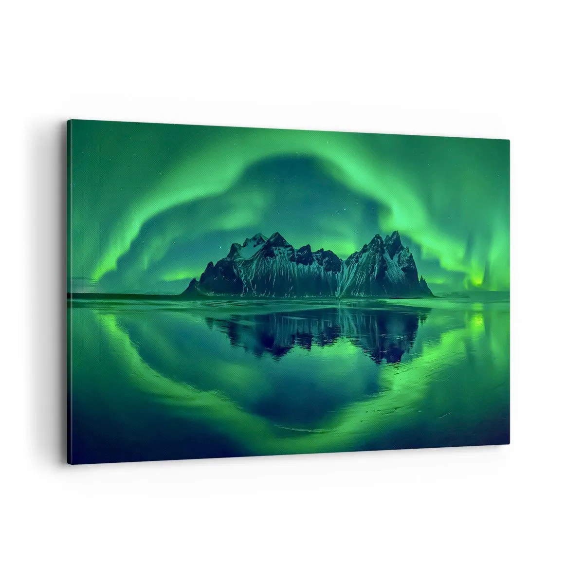 Bild auf Leinwand - Leinwandbild - Berge, umgeben von Polarlichtern, die sich im Wasser spiegeln - 120x80cm - In den Armen der Aurora - Moderne Wanddekoration für Wohnzimmer und Schlafzimmer ARTTOR
