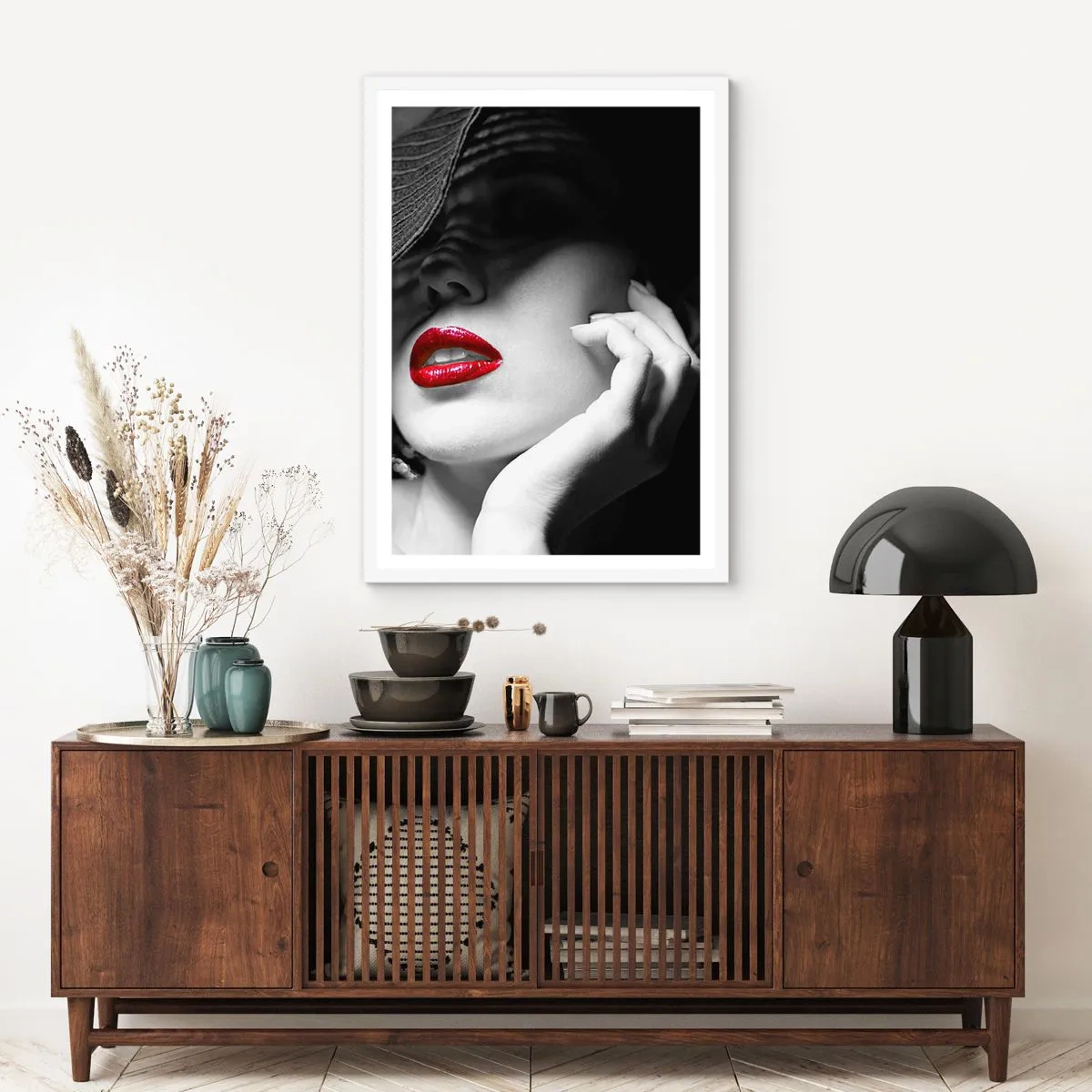 Poster in einem weißen Rahmen - Eine Studie in Scharlachrot - 40x50 cm