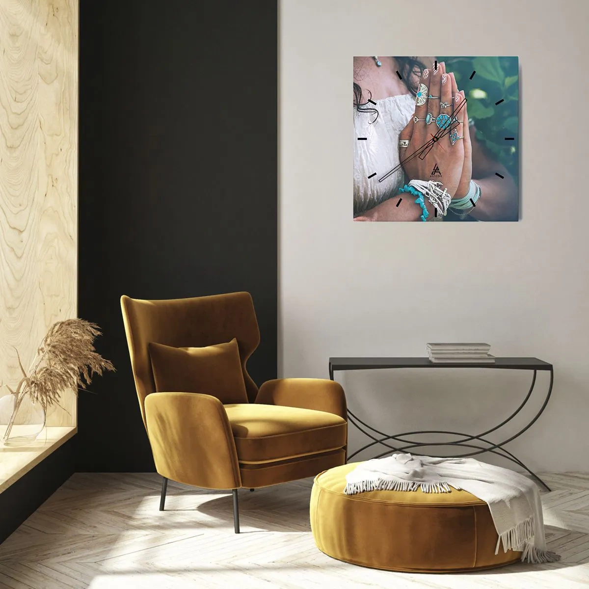 Wanduhr - Glasuhr - Mit Boho-Schmuck verzierte Hände - 30x30cm - Willkommen im Zentrum des Seins - Moderne Wanddekoration für Wohnzimmer und Schlafzimmer ARTTOR