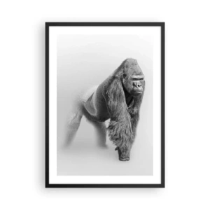 Poster in einem schwarzem Rahmen - Porträt eines Gorillas vor minimalistischem Hintergrund - 50x70cm - Zuversichtlich in seiner Stärke - Moderne Wanddekoration für Wohnzimmer und Schlafzimmer ARTTOR