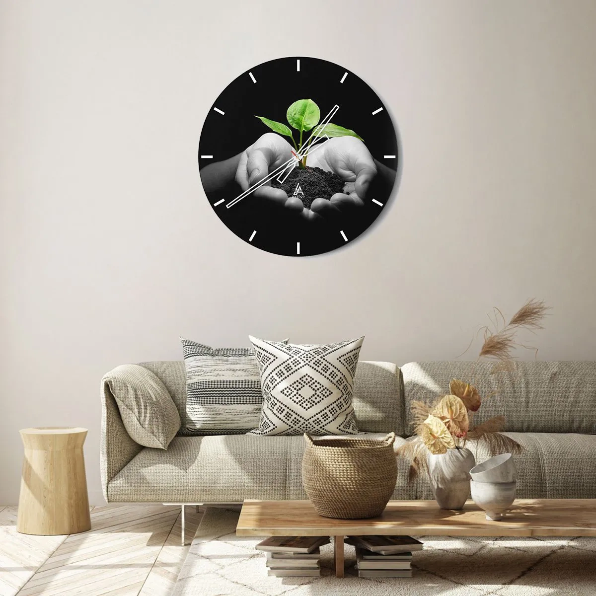 Wanduhr - Glasuhr - Ein grüner Spross in den Händen auf schwarzem Hintergrund - 30x30cm - Ich liebe die Natur, ich beschütze sie - Moderne Wanddekoration für Wohnzimmer, Küche und Schlafzimmer ARTTOR
