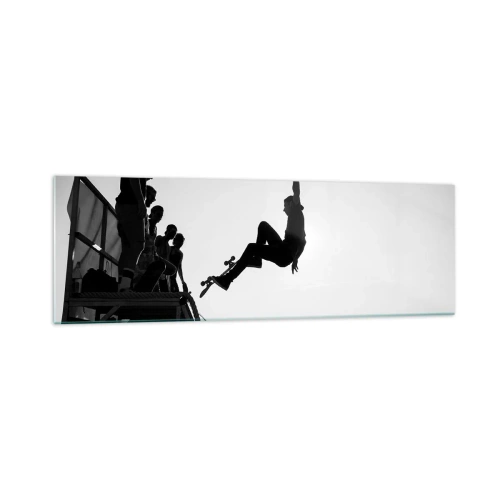 Glasbild - Bild auf glas - Schwarz-weiße Skateboardszene auf einer Rampe - 160x50cm - Helden und Zuschauer - Moderne Wanddekoration für Wohnzimmer und Schlafzimmer ARTTOR