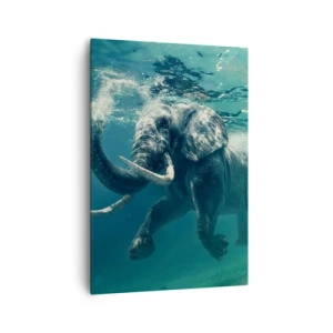 Bild auf Leinwand - Leinwandbild - Ein Elefant schwimmt unter Wasser in den türkisfarbenen Tiefen - 70x100cm - Jeder schwimmt gerne - Moderne Wanddekoration für Wohnzimmer und Schlafzimmer ARTTOR