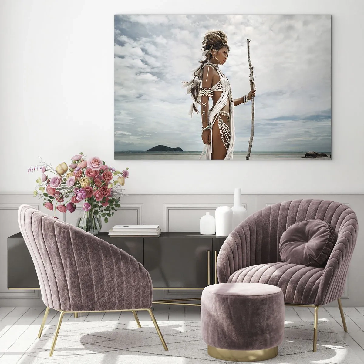 Glasbild - Bild auf glas - Eine exotische Figur vor Strand und Himmel - 120x80cm - Königin der Tropen - Moderne Wanddekoration für Wohnzimmer und Schlafzimmer ARTTOR