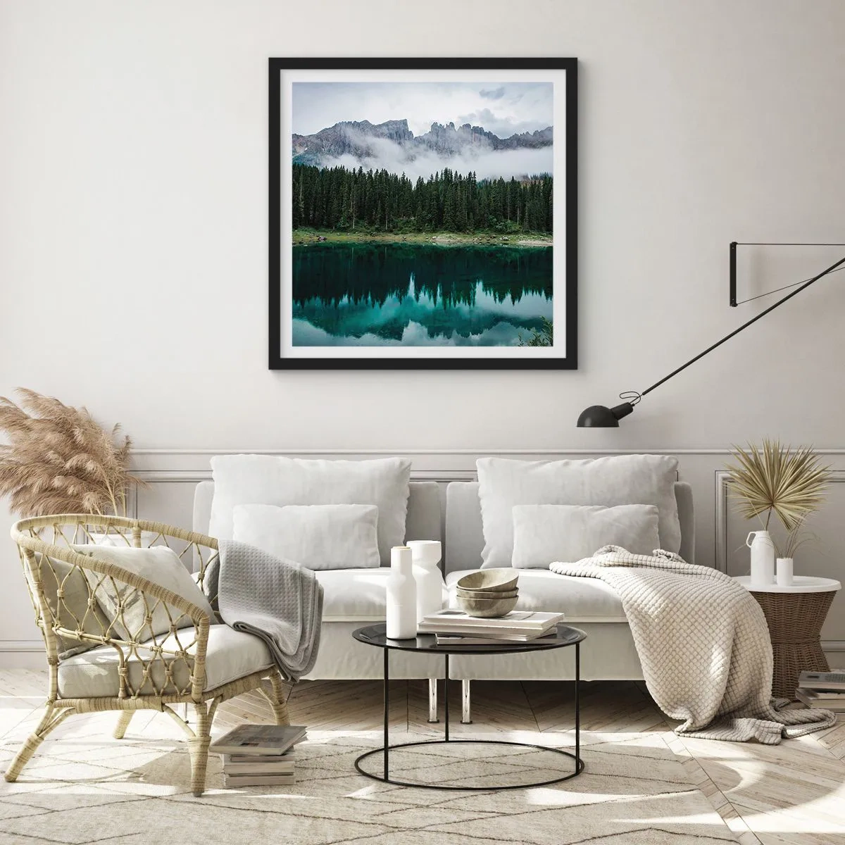 Poster in einem schwarzem Rahmen - Leise, leise, lass uns das Trinkwasser nicht wecken ... - 60x60 cm