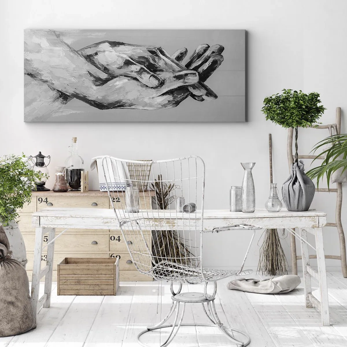 Bild auf Leinwand - Leinwandbild - Eine Schwarz-Weiß-Komposition aus zwei gefalteten Händen auf hellem Hintergrund. - 140x50cm - Anfang… - Moderne Wanddekoration für Wohnzimmer und Schlafzimmer ARTTOR