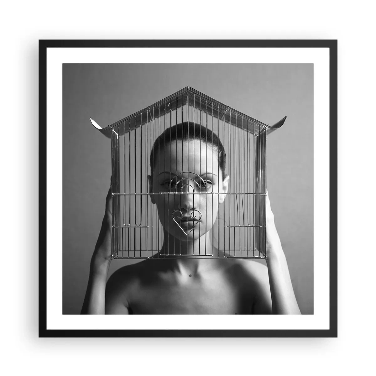 Poster in einem schwarzem Rahmen - Ein leicht surreales Portrait - 60x60 cm